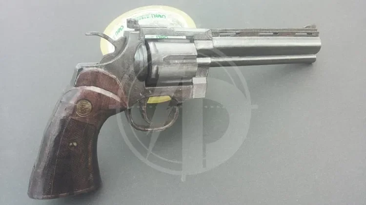 1:1 Revolver Python Gun 3D Pap - Model Kit Revolver recension och pris